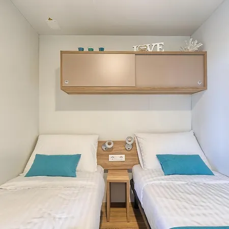Total Escape Mobile Bianca Camp Porton Biondi Ferienhaus Rovinj