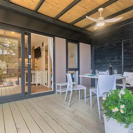 Total Escape Mobile Bianca Camp Porton Biondi Holiday home Rovinj